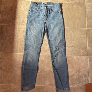 Lighter blue Skinny Madewell jeans